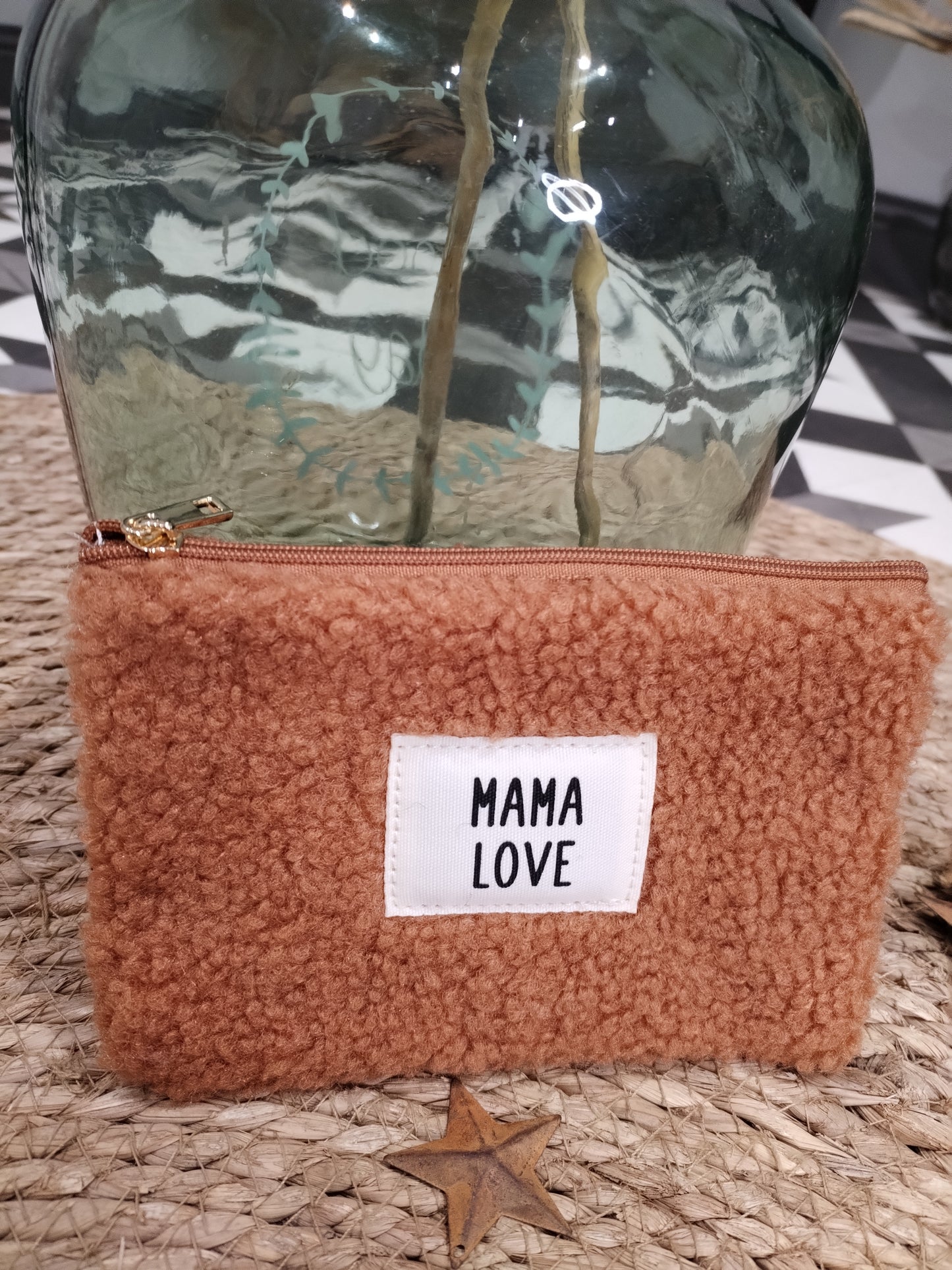 Pochette bouclette Camel avec inscription "Mama Love"